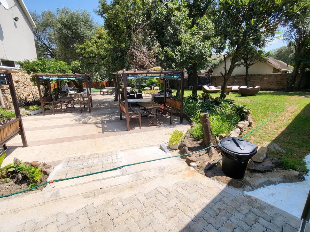 Sandstone Kroonstad Buitenkant foto